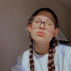 Meet your Posher, Becca